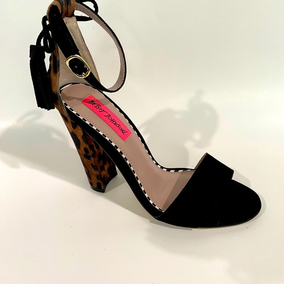 Betsey Johnson Leopard Print Cocktail Date Night Strappy Event Heels Sz 6.5 EUC - Picture 8 of 16